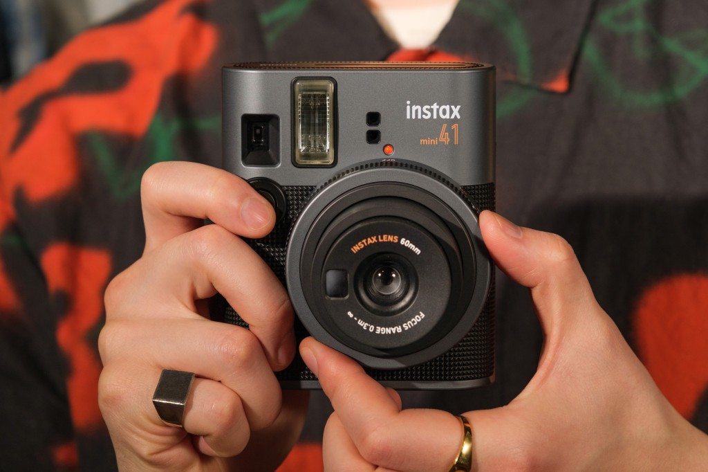 La fotocamera Instax Mini di Fujifilm torna con un nuovo look