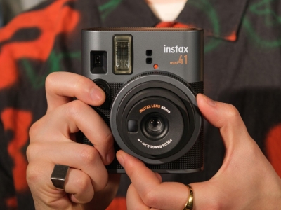 La fotocamera Instax Mini di Fujifilm torna con un nuovo look